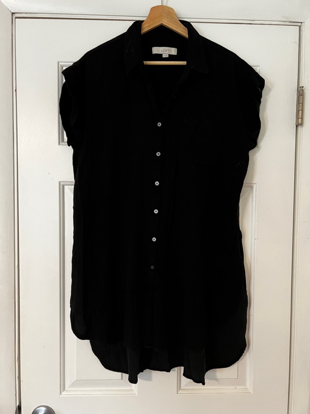 LOFT Black Cap-Sleeve Button-Front Tunic Shirt